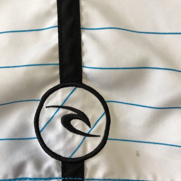 Rip Curl Men’s Boardshorts, Size 38, Colour Blue & White with Stripes. - Picture 7 of 14